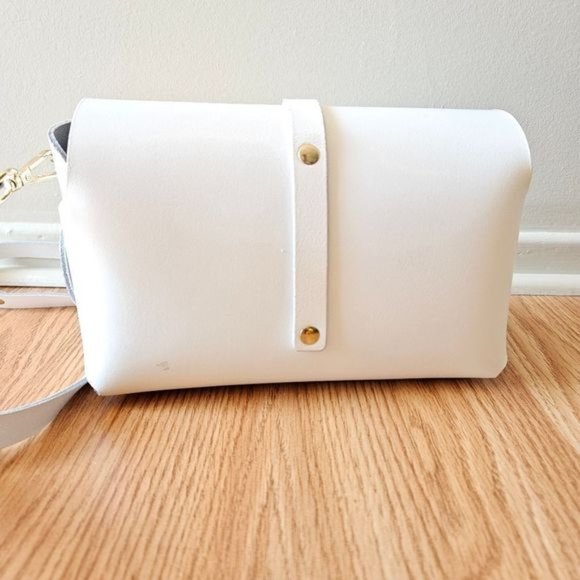 Vice Versa Vegan Leather Crossbody Mini Bag White. - Picture 8 of 11